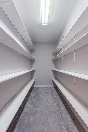 UPSTAIRS CLOSET Listing photo 24
