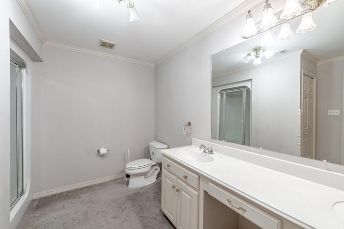 UPSTAIRS BATH Listing photo 25