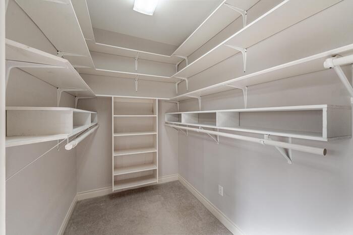 PRIMARY CLOSET Listing photo 16